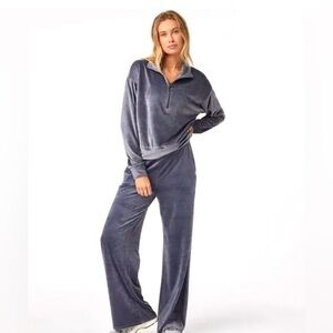 Vuori Haven Velour Lounge Set - Half Zip Top and Wideleg Pants NWOT - Size Lg